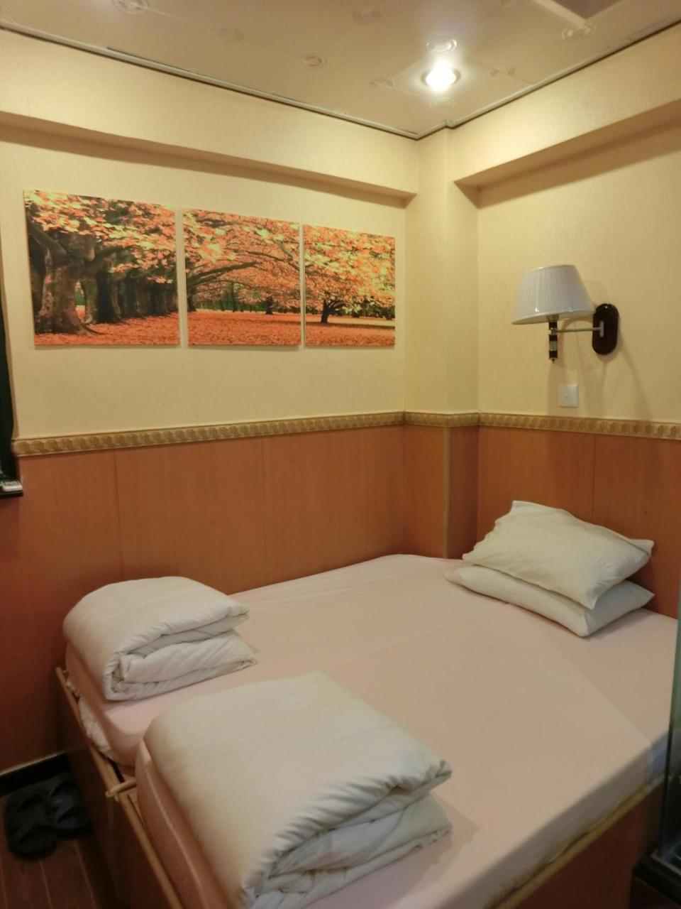Just Inn On Nathan Road Hong Kong Exterior photo